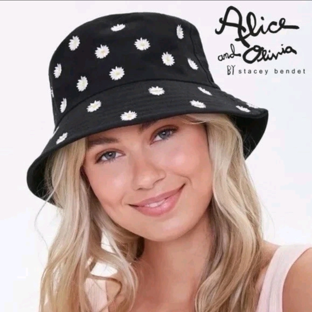 Alice + Olivia Women’s Black White Floral Daisy Reversible Bucket Sun Hat